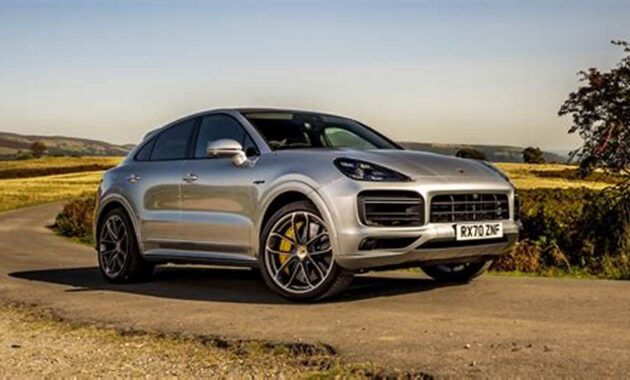 The Ultimate Driving Experience: Porsche Cayenne Turbo SE Hybrid